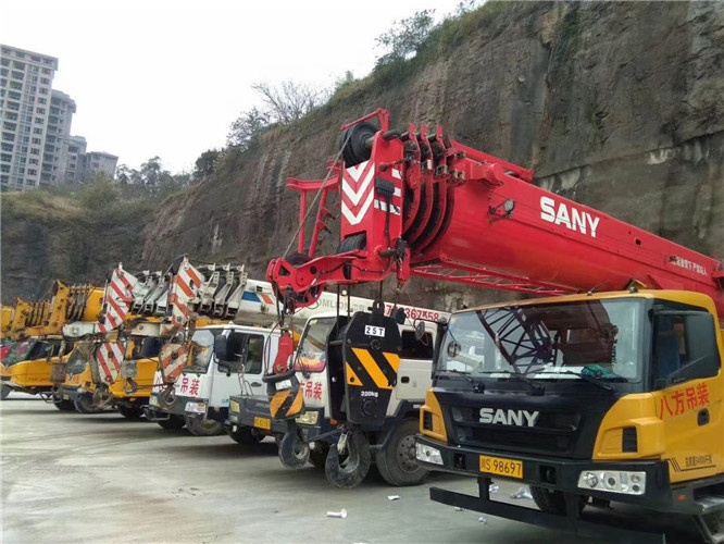 革吉县吊车出租按什么计费？台班费、单次费、里程费怎么算？