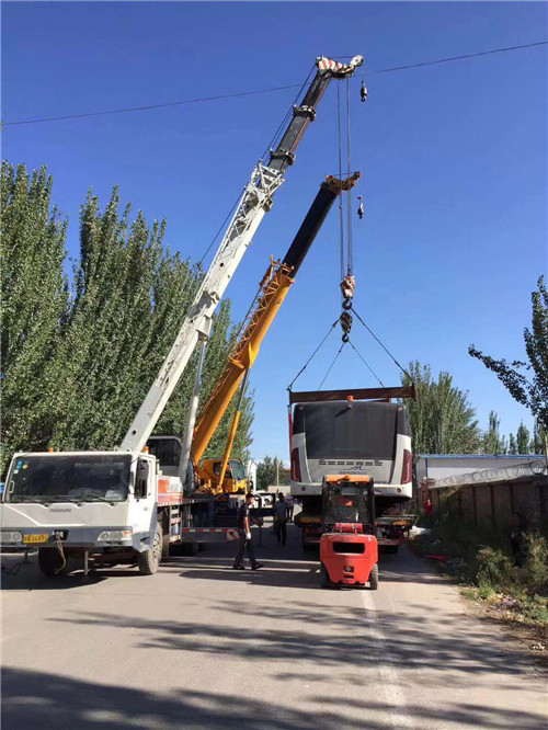 革吉县港口集装箱搬运案例